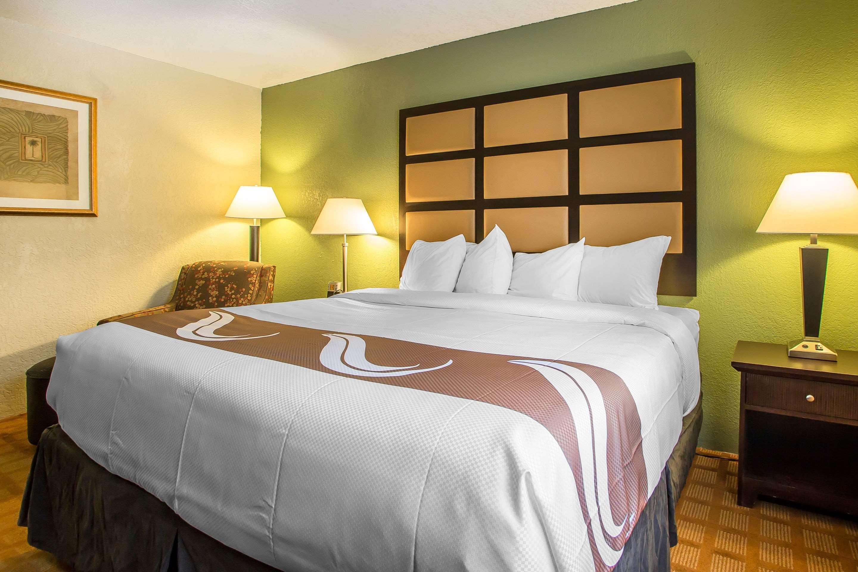Quality Inn & Suites Marinette Ngoại thất bức ảnh