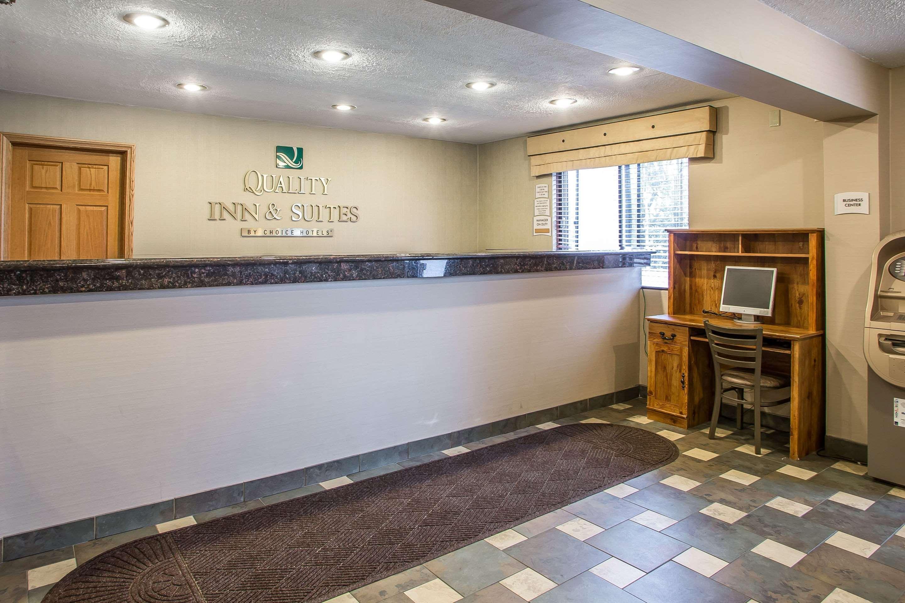 Quality Inn & Suites Marinette Ngoại thất bức ảnh