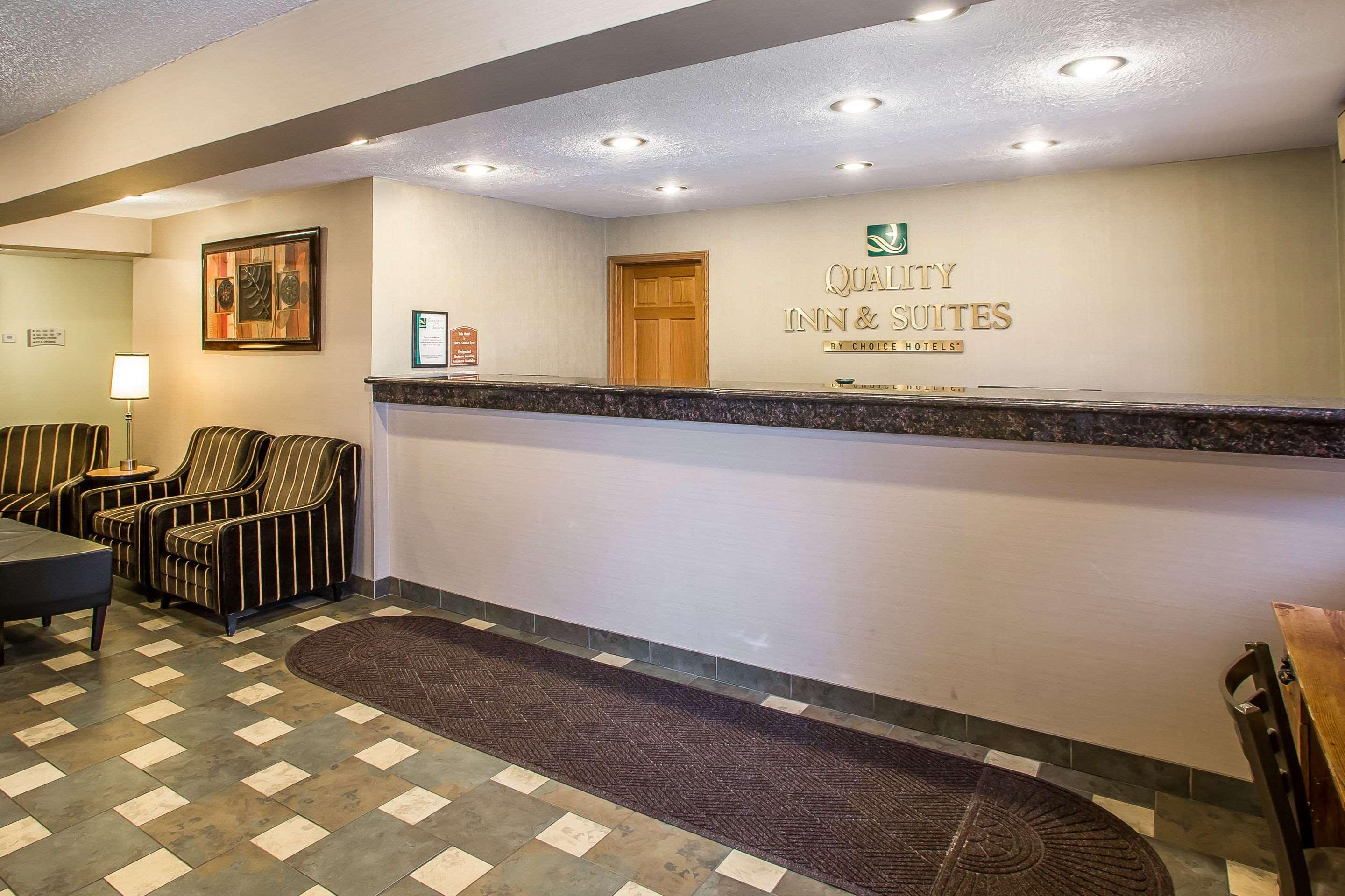 Quality Inn & Suites Marinette Ngoại thất bức ảnh