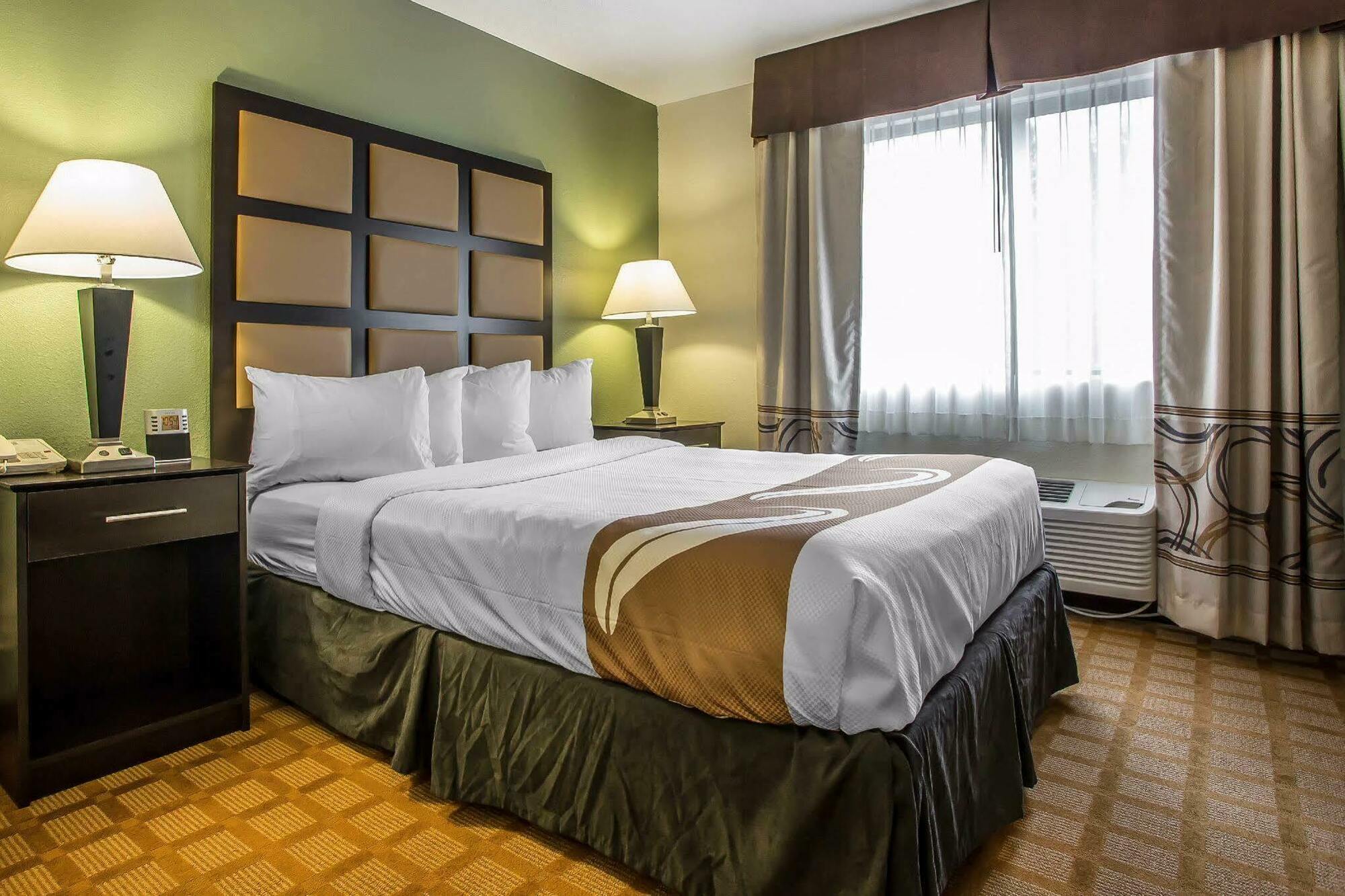 Quality Inn & Suites Marinette Ngoại thất bức ảnh